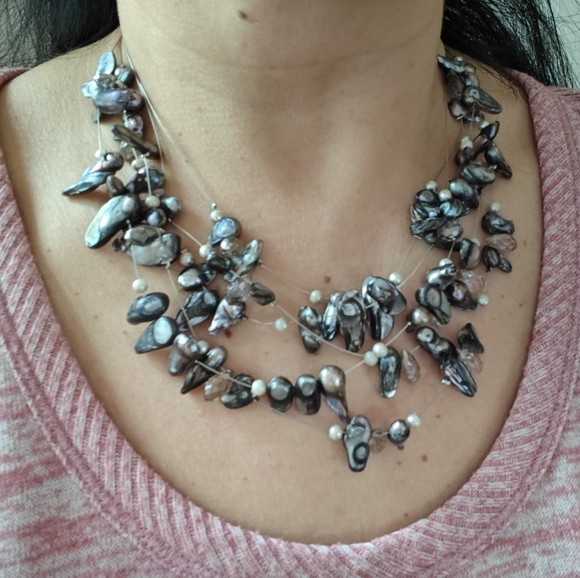 Elegant Genuine Black Mabe Blister Pearls Multistrand Necklace - Picture 3 of 12